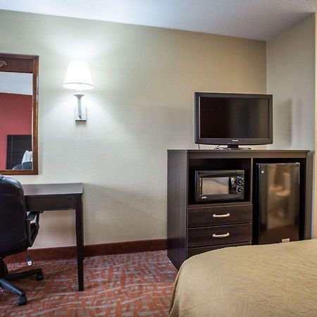 מונרו Quality Inn & Suites מראה חיצוני תמונה