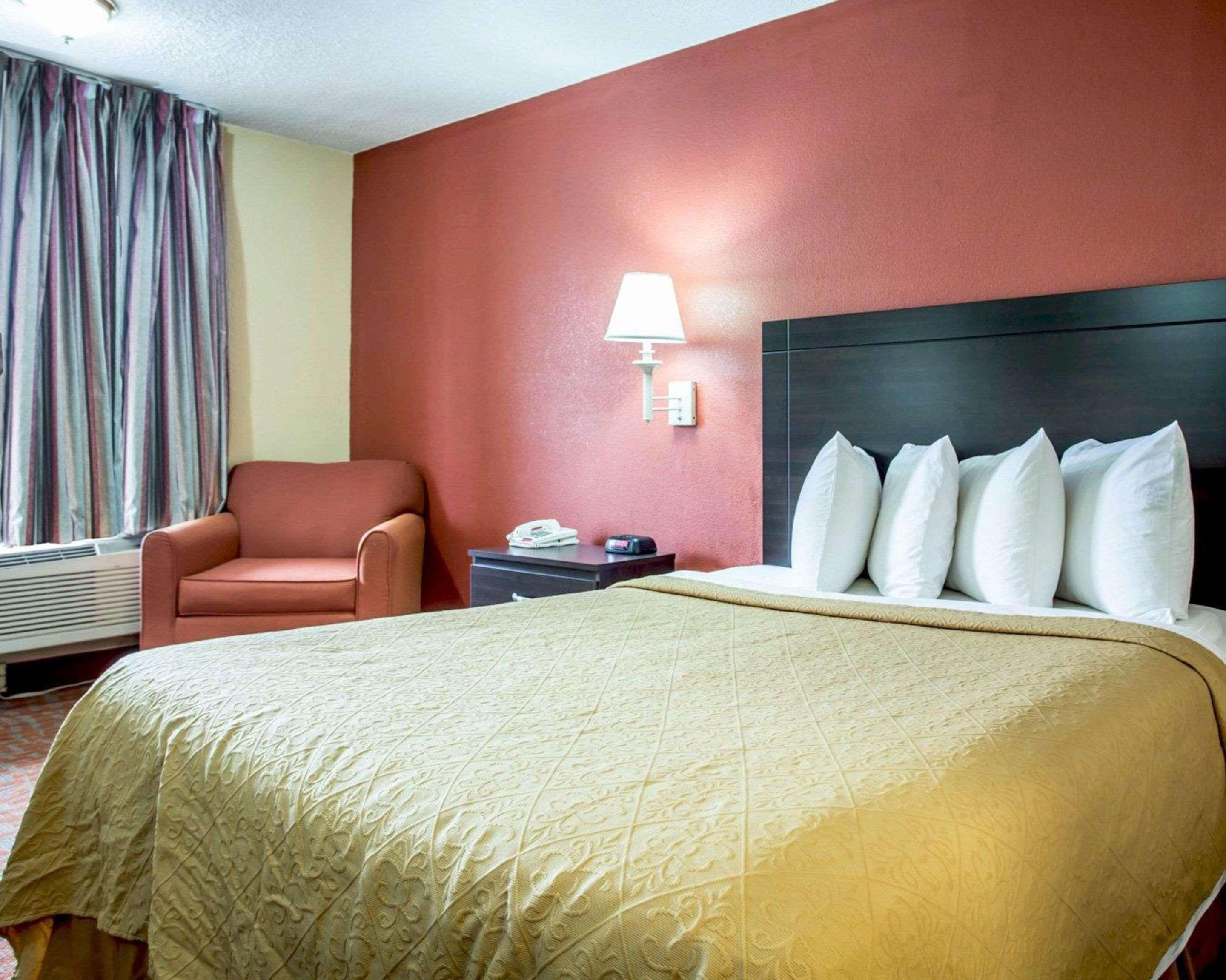 מונרו Quality Inn & Suites מראה חיצוני תמונה
