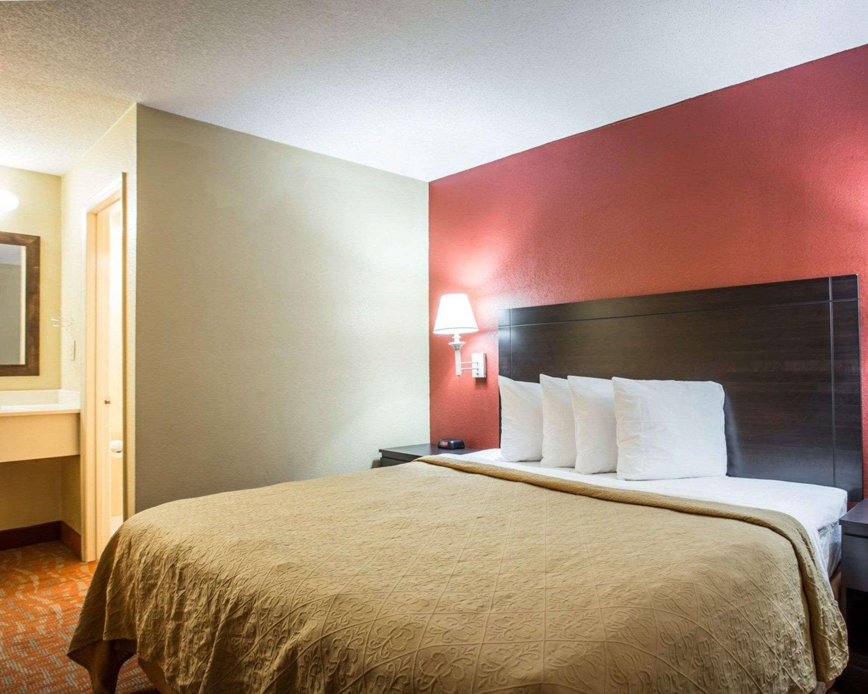 מונרו Quality Inn & Suites מראה חיצוני תמונה