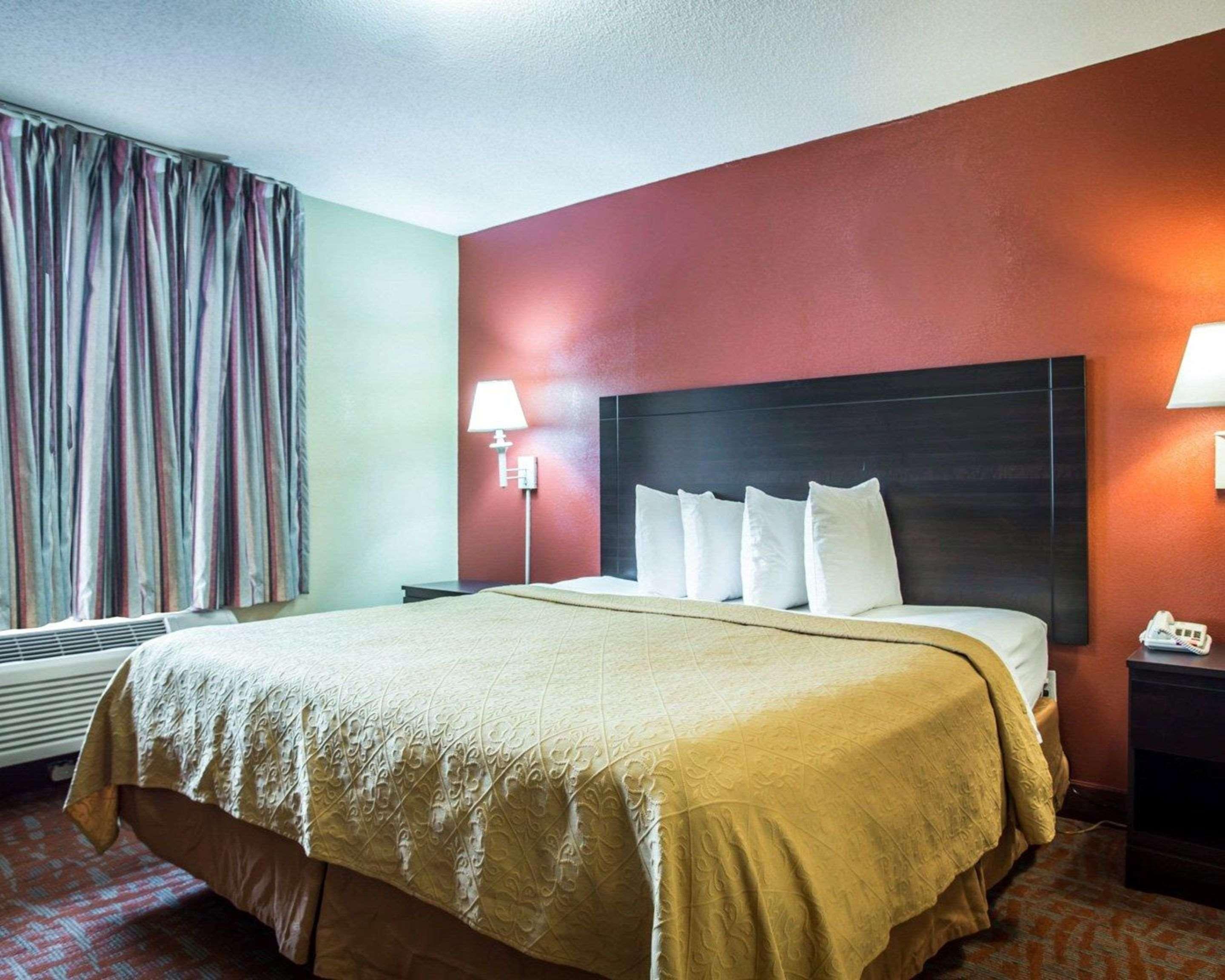 מונרו Quality Inn & Suites מראה חיצוני תמונה